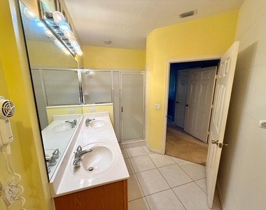 8247 Mulligan Circle - Photo Thumbnail 11