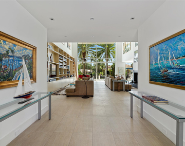 500 Isle Of Capri Drive - Photo Thumbnail 5