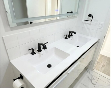 3147 Nw 68th Court - Photo Thumbnail 3
