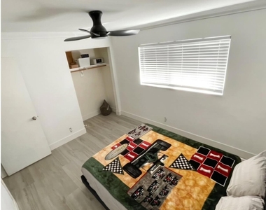 3147 Nw 68th Court - Photo Thumbnail 5
