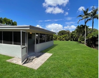 3147 Nw 68th Court - Photo Thumbnail 8