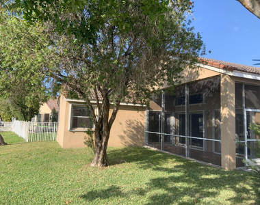 856 Stanton Drive - Photo Thumbnail 22