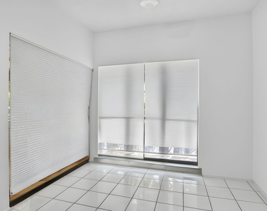 7690 Solimar Circle - Photo Thumbnail 10