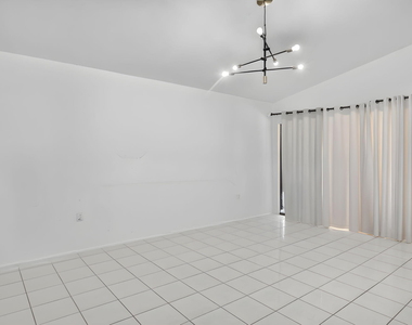 7690 Solimar Circle - Photo Thumbnail 11