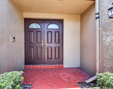 7690 Solimar Circle - Photo Thumbnail 4