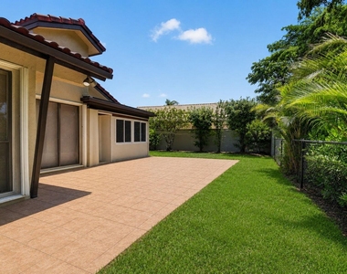 7690 Solimar Circle - Photo Thumbnail 27