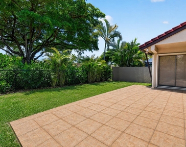 7690 Solimar Circle - Photo Thumbnail 28