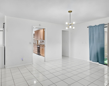 7690 Solimar Circle - Photo Thumbnail 6