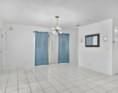 7690 Solimar Circle - Photo Thumbnail 7