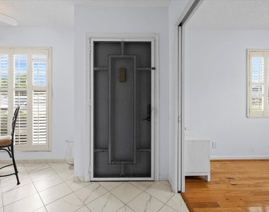 1031 Citrus Way - Photo Thumbnail 8