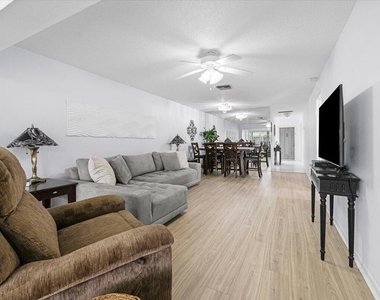 1031 Citrus Way - Photo Thumbnail 12