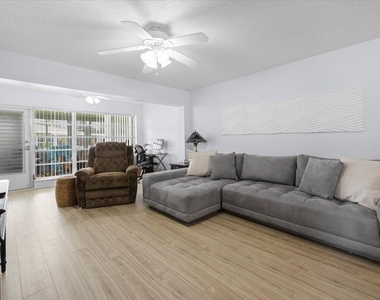 1031 Citrus Way - Photo Thumbnail 11