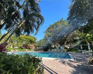 3150 N Course Lane - Photo Thumbnail 29