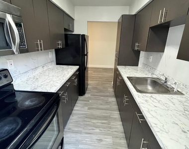 7511 Venetian Street - Photo Thumbnail 2