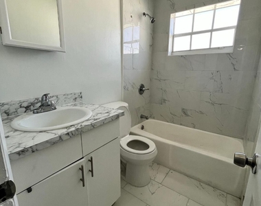7511 Venetian Street - Photo Thumbnail 1