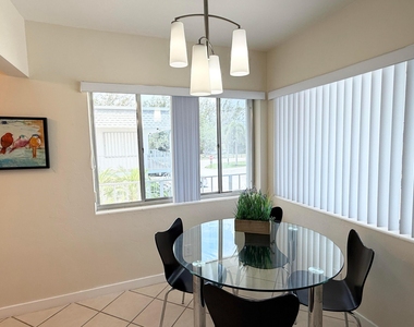 2880 Lake Osborne Drive - Photo Thumbnail 8