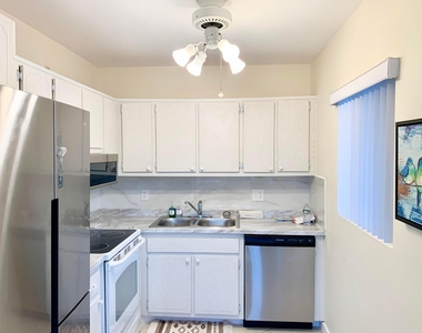 2880 Lake Osborne Drive - Photo Thumbnail 3