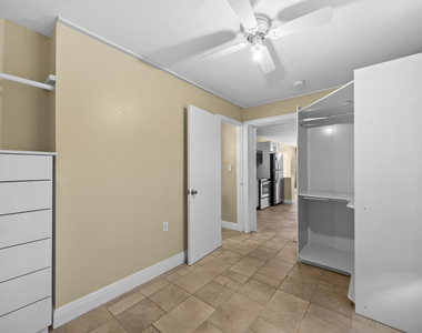 120 Pleasant Place - Photo Thumbnail 6