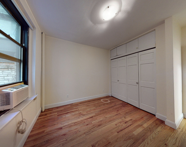 440 East 78th Street - Photo Thumbnail 3