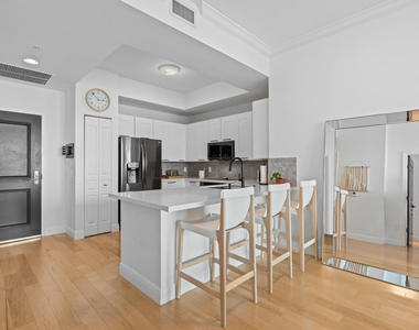 350 Se 2nd Street - Photo Thumbnail 2