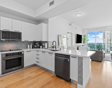 350 Se 2nd Street - Photo Thumbnail 4