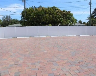 305 Cypress Drive - Photo Thumbnail 12