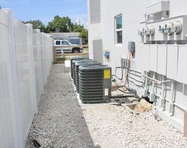305 Cypress Drive - Photo Thumbnail 14