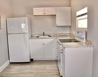 305 Cypress Drive - Photo Thumbnail 15