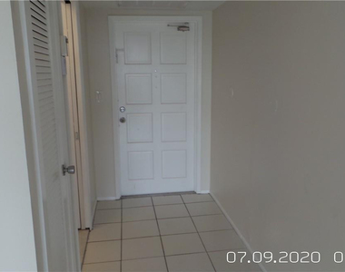 2651 S Course Drive - Photo Thumbnail 7
