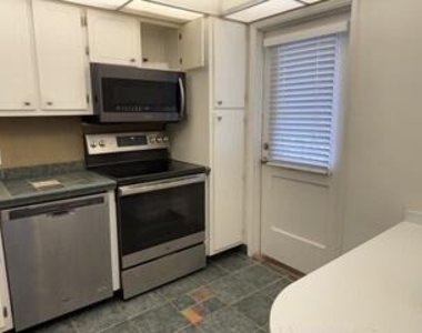 3100 N Palm Aire Drive - Photo Thumbnail 2