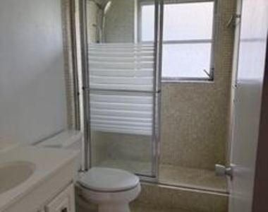 3100 N Palm Aire Drive - Photo Thumbnail 12