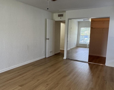 7816 Nw 70th Terrace - Photo Thumbnail 22