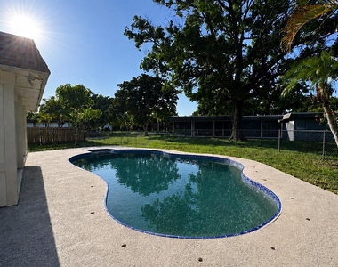 7816 Nw 70th Terrace - Photo Thumbnail 35