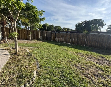 7816 Nw 70th Terrace - Photo Thumbnail 32