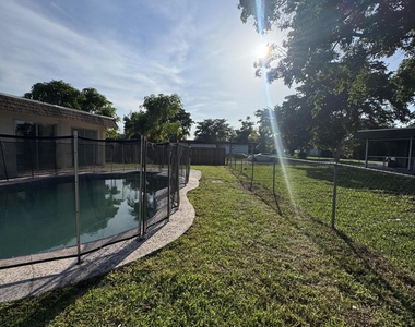 7816 Nw 70th Terrace - Photo Thumbnail 31