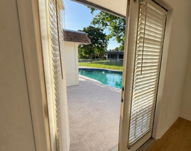7816 Nw 70th Terrace - Photo Thumbnail 20