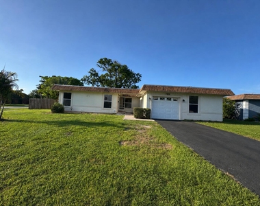7816 Nw 70th Terrace - Photo Thumbnail 2