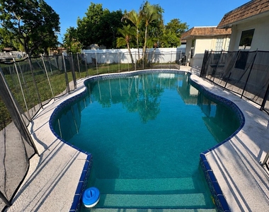 7816 Nw 70th Terrace - Photo Thumbnail 1