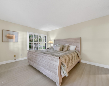 218 Ne Edgewater Drive - Photo Thumbnail 31