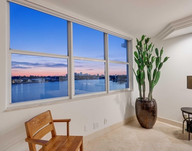 511 Bayshore Drive - Photo Thumbnail 12