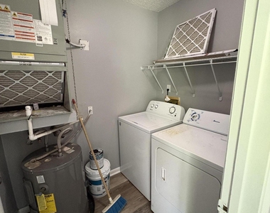 4726 Summit Boulevard - Photo Thumbnail 6