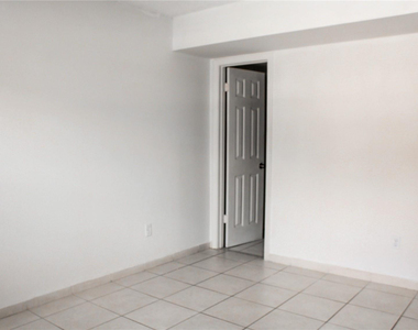 6705 W 26th Drive - Photo Thumbnail 9
