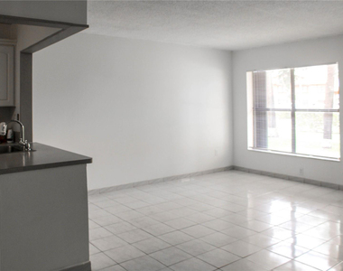 6705 W 26th Drive - Photo Thumbnail 6