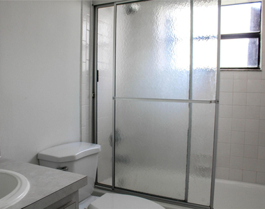 6705 W 26th Drive - Photo Thumbnail 7