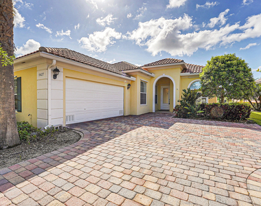 11427 Sw Rockingham Drive - Photo Thumbnail 2