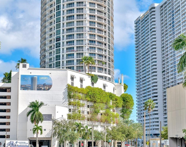 1750 N Bayshore Drive - Photo Thumbnail 18