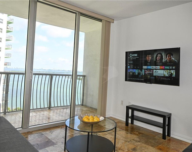 1750 N Bayshore Drive - Photo Thumbnail 7