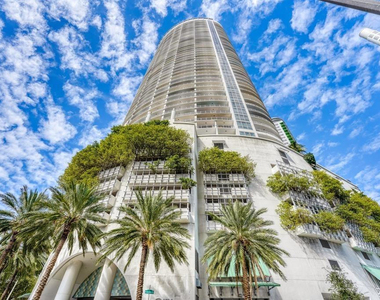 1750 N Bayshore Drive - Photo Thumbnail 28