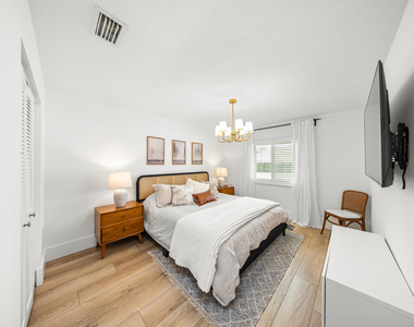 13471 Barberry Drive - Photo Thumbnail 12