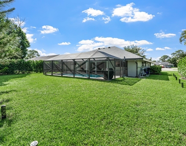 13471 Barberry Drive - Photo Thumbnail 24
